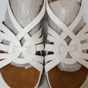 Yuu New white sandals